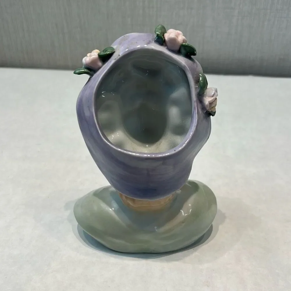 Vtg Lady Head Bust Vase Brush Holder Lilac Purple Hat Flowers - Picture 2 of 7